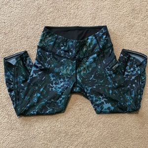LULU LEMON mid calf leggings